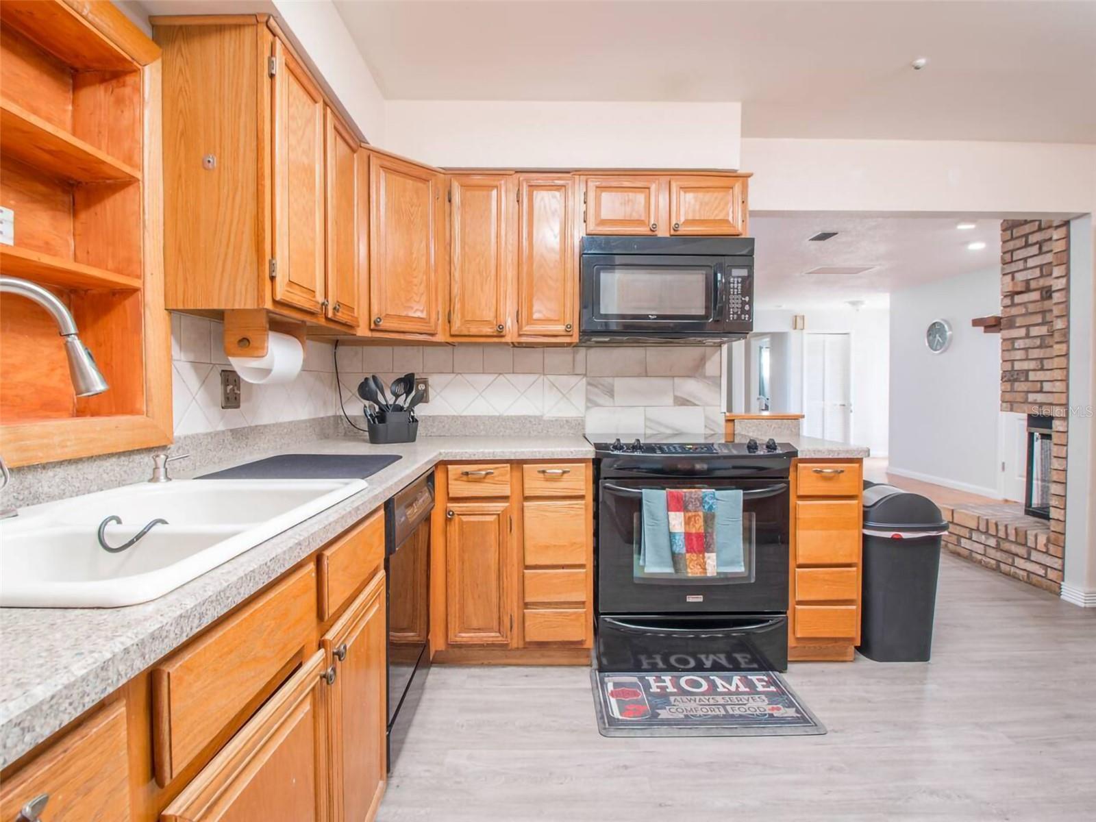 O6135015 Property Photo 8