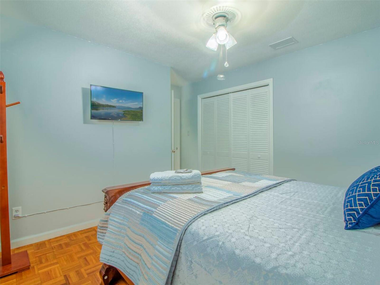 O6135015 Property Photo 19