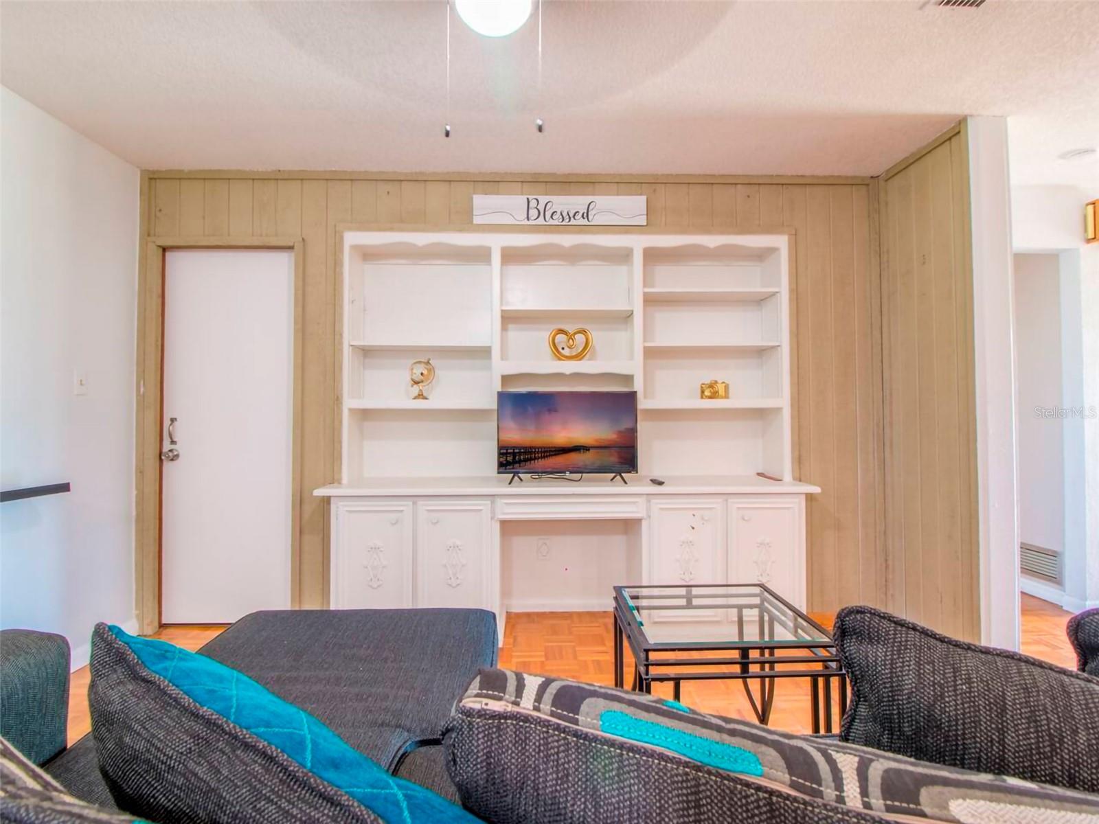 O6135015 Property Photo 22