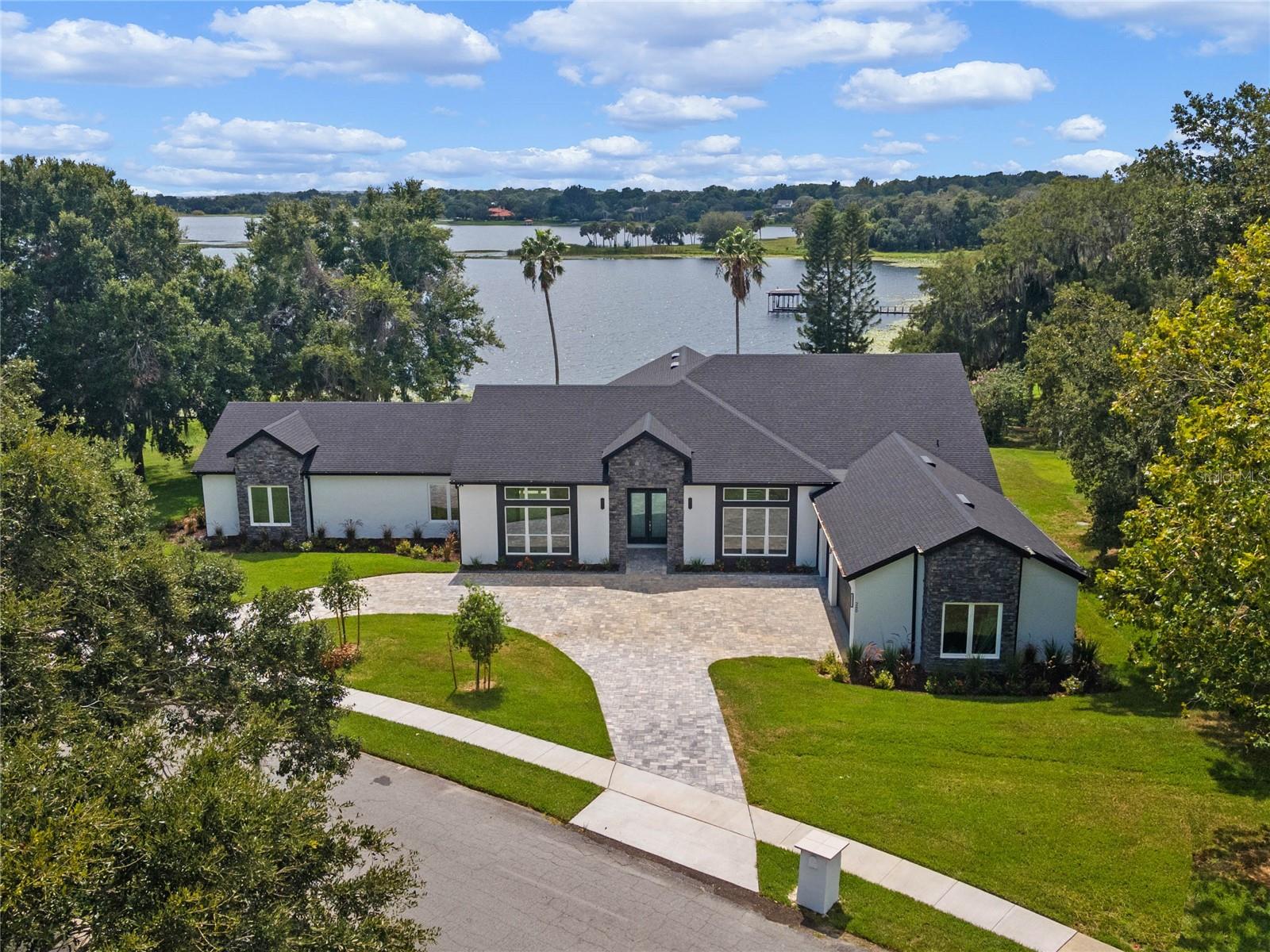 260 Deer Isle Dr Property Photo 1