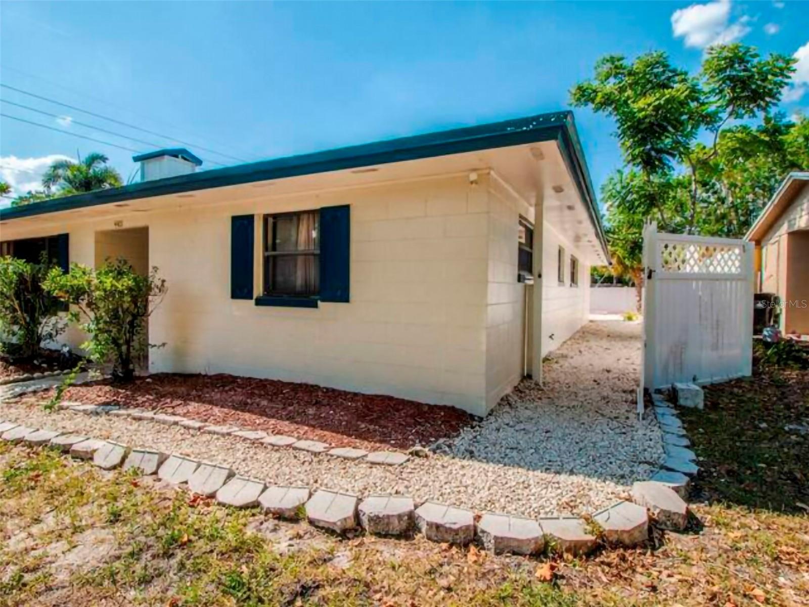 O6135476 Property Photo 1
