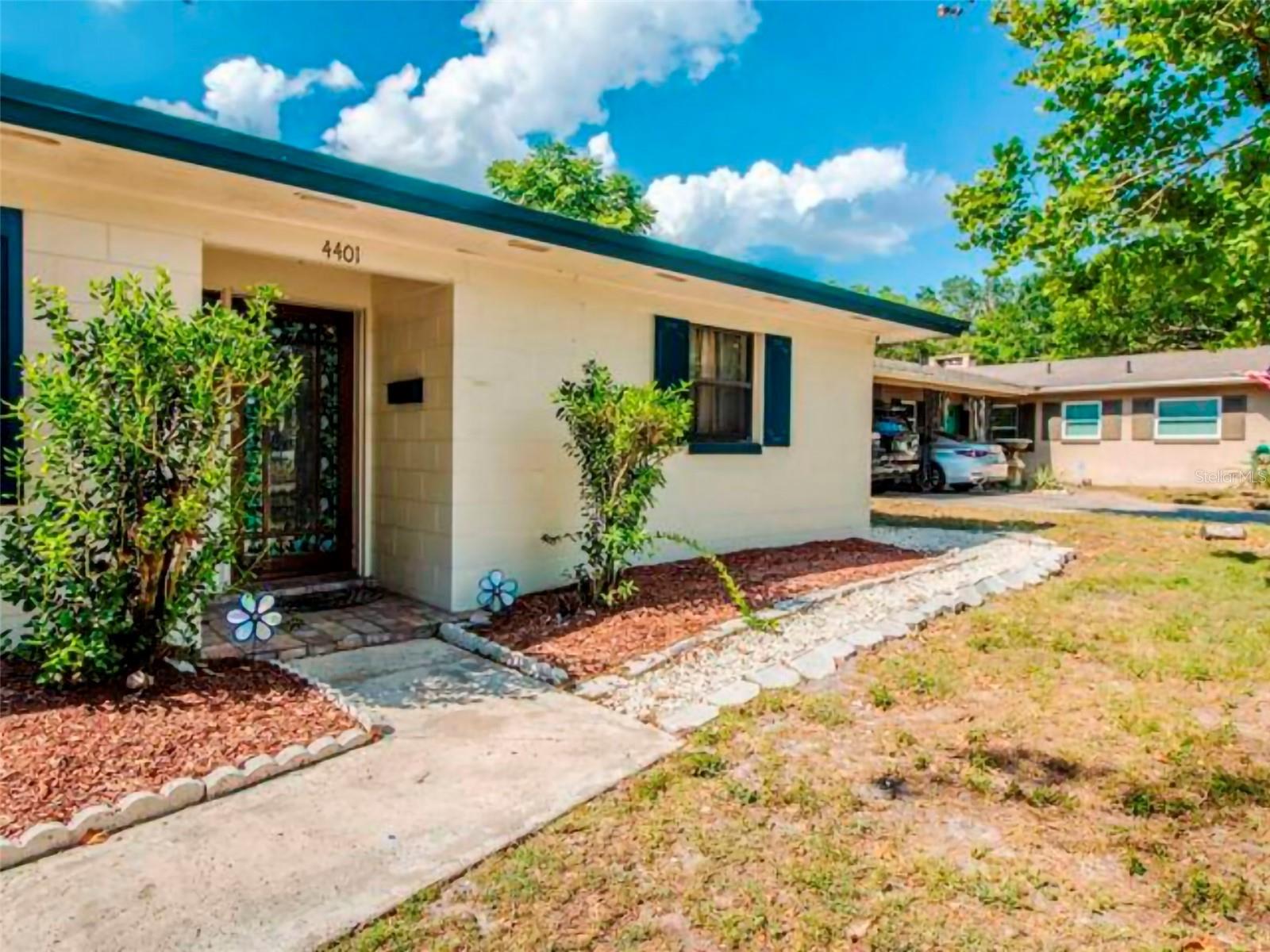 O6135476 Property Photo 3