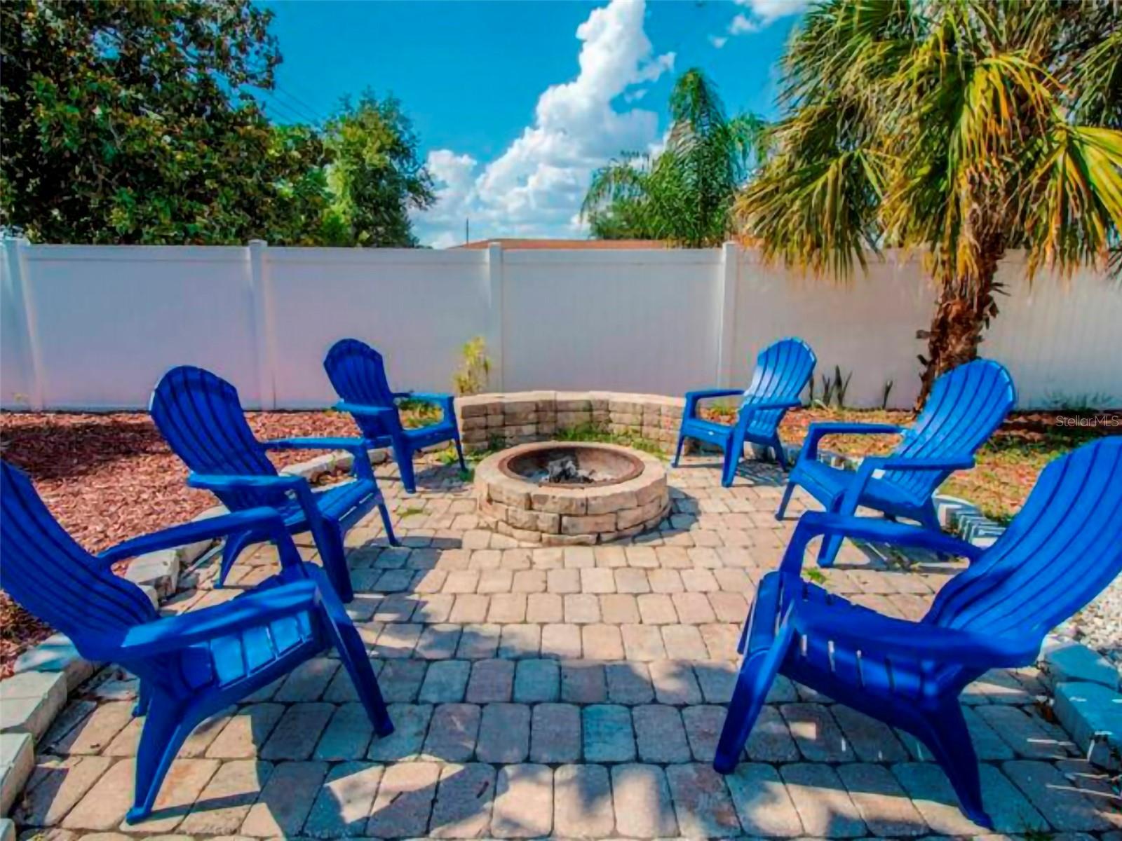 O6135476 Property Photo 5