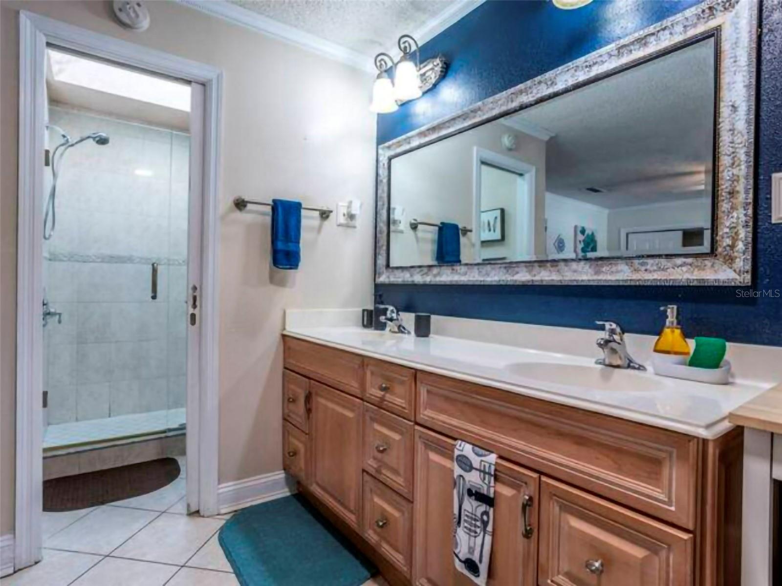 O6135476 Property Photo 12