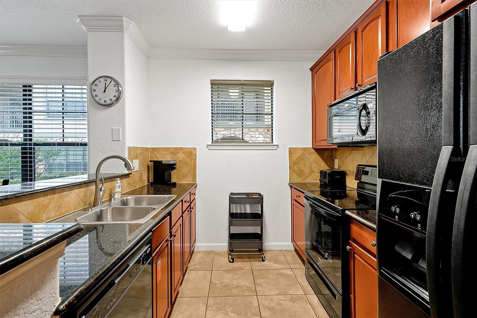 904 Charo Pkwy #518 Property Photo 8