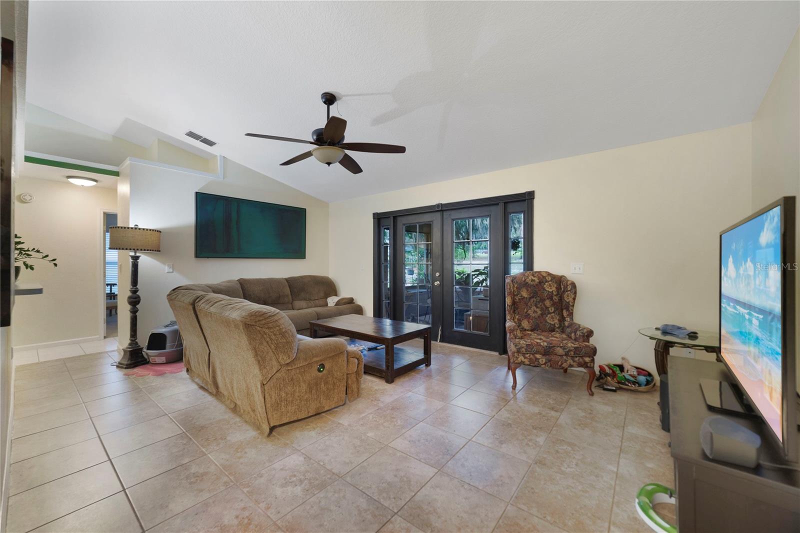 1937 Section Drive Property Photo 4
