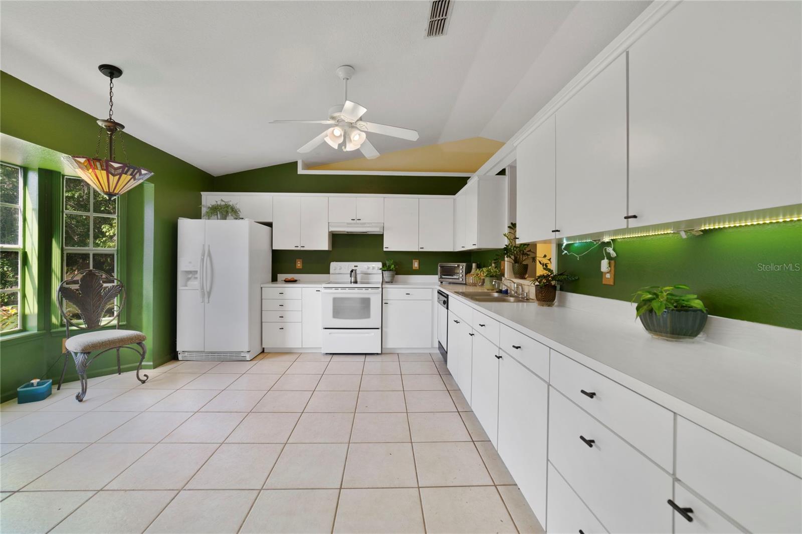 1937 Section Drive Property Photo 6