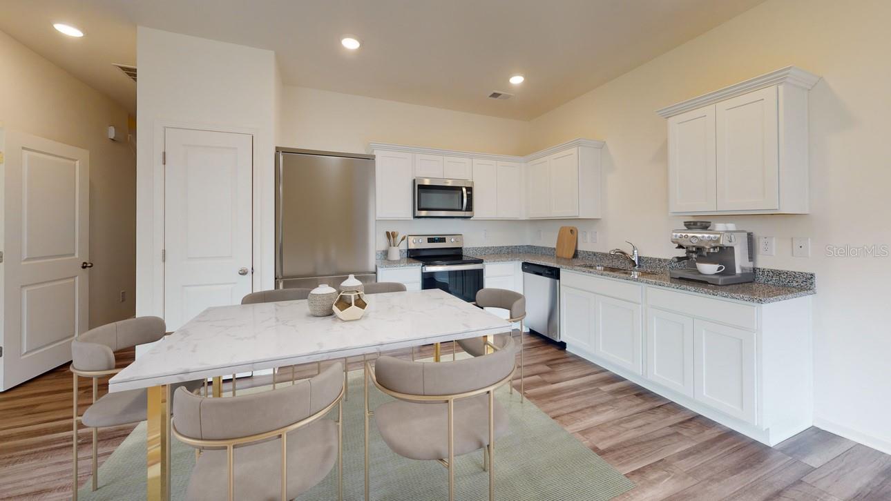 6237 Bucket Court Property Photo 4