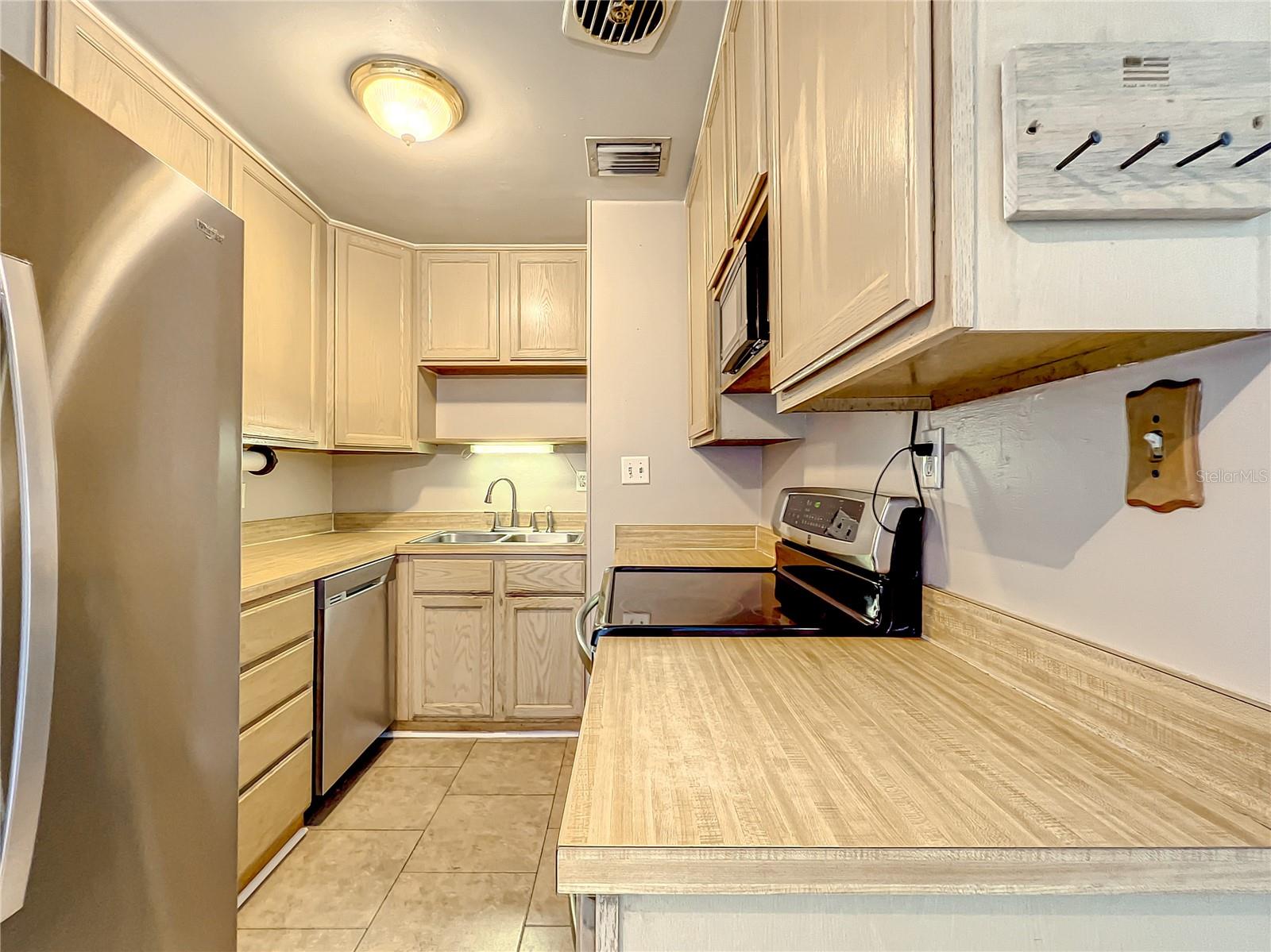 4922 Cliveden Drive Property Photo 17