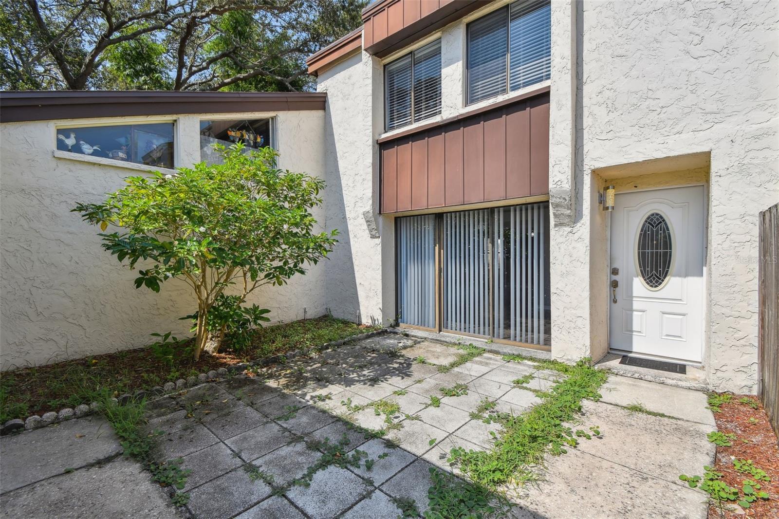 1881 N Hercules Avenue #803 Property Photo 1