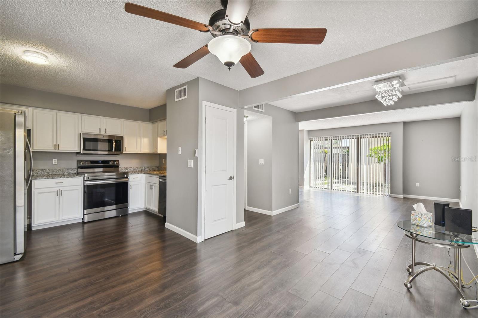 1881 N Hercules Avenue #803 Property Photo 19