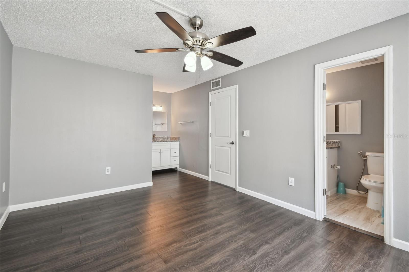 1881 N Hercules Avenue #803 Property Photo 29