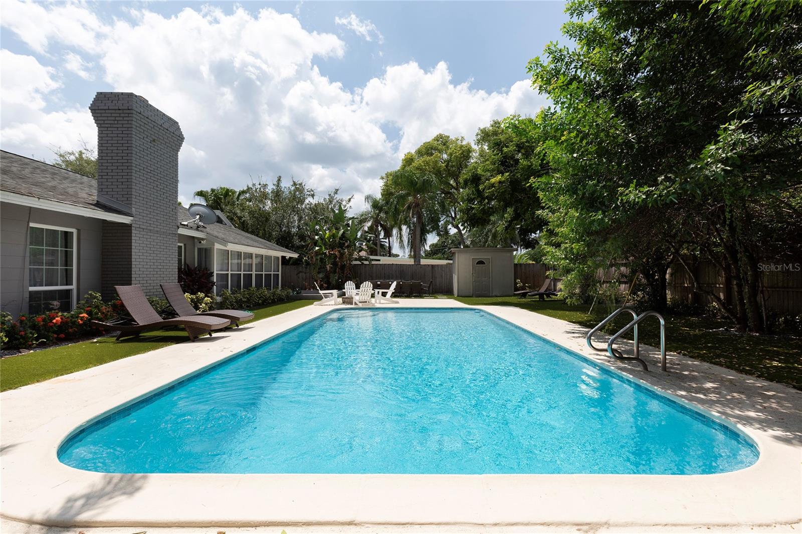5233 LAKE HOWELL RD