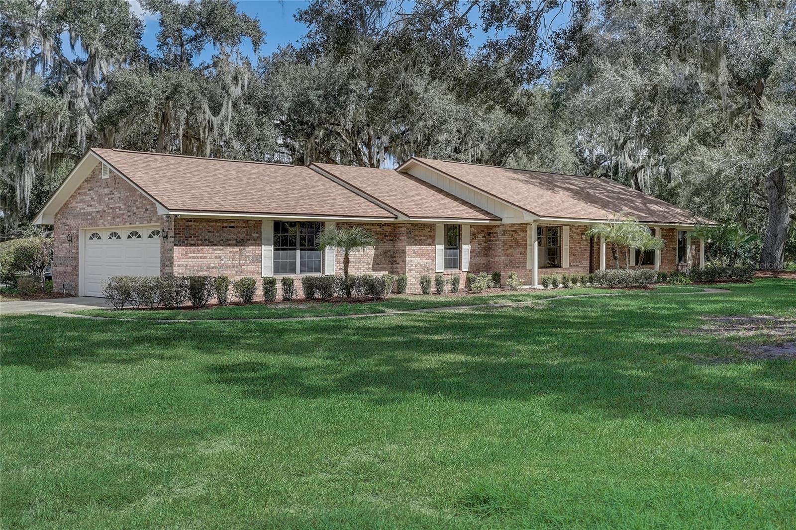1601 Regal Oak Drive Property Photo 1