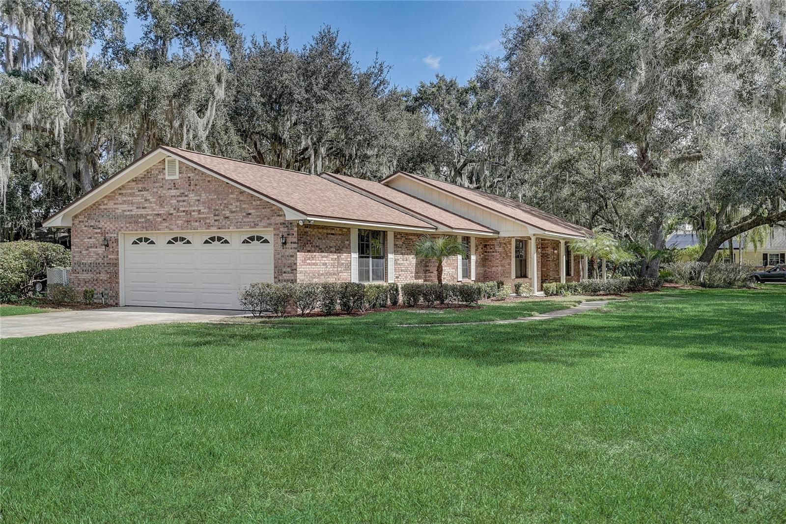 1601 Regal Oak Drive Property Photo 6