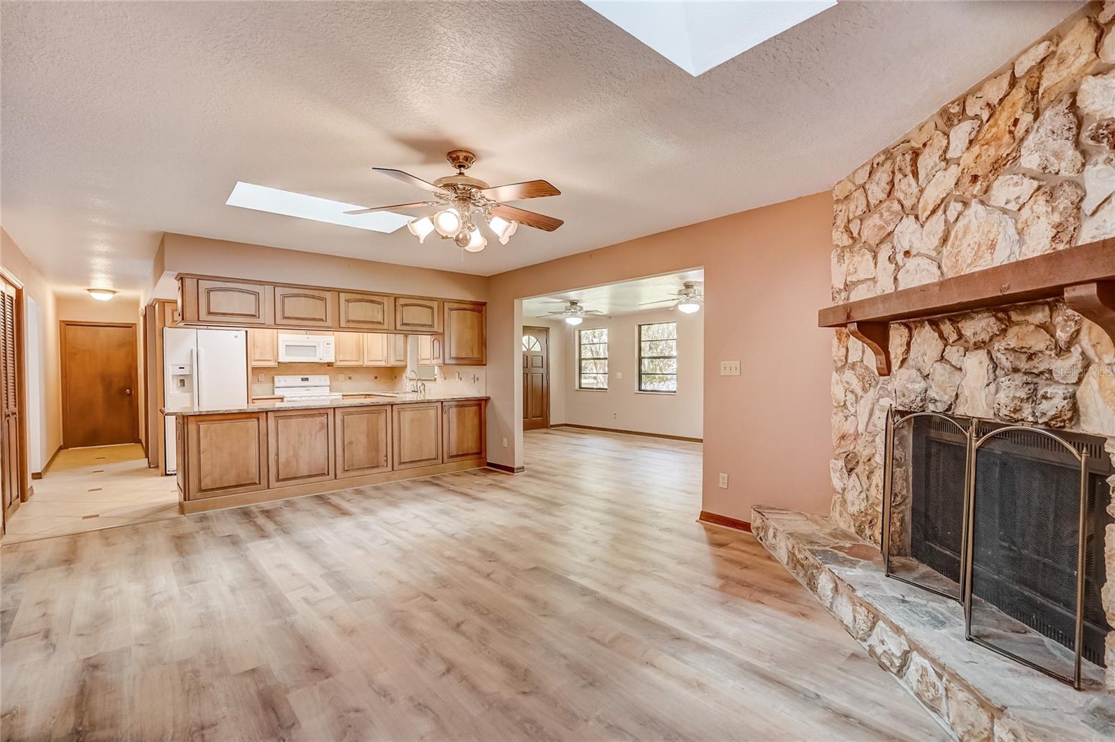 1601 Regal Oak Drive Property Photo 19