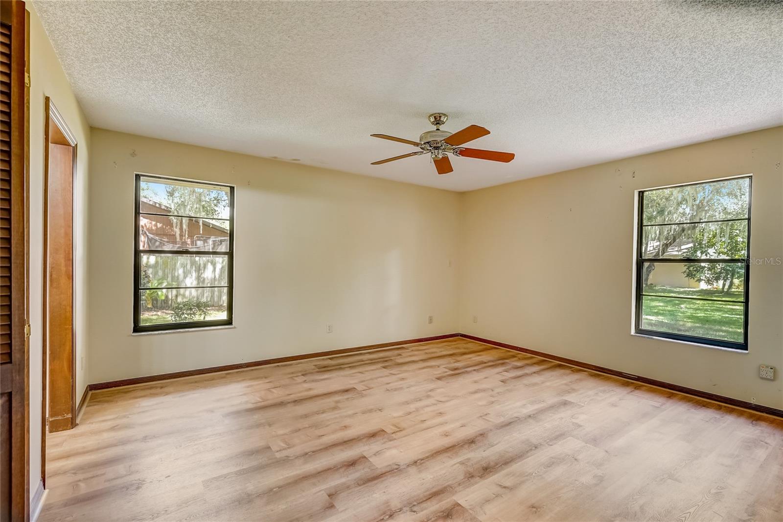 1601 Regal Oak Drive Property Photo 25