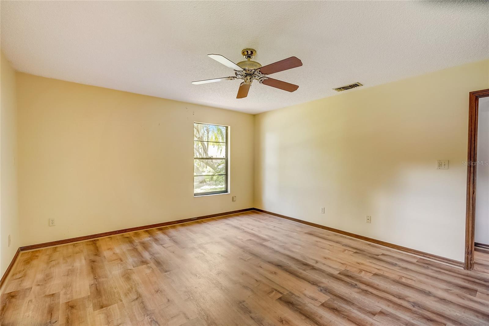 1601 Regal Oak Drive Property Photo 27