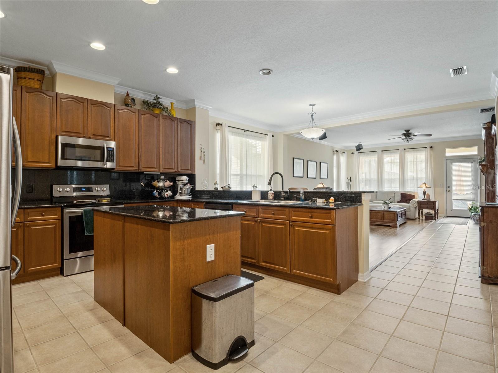 7011 Nobleton Dr Property Photo 8