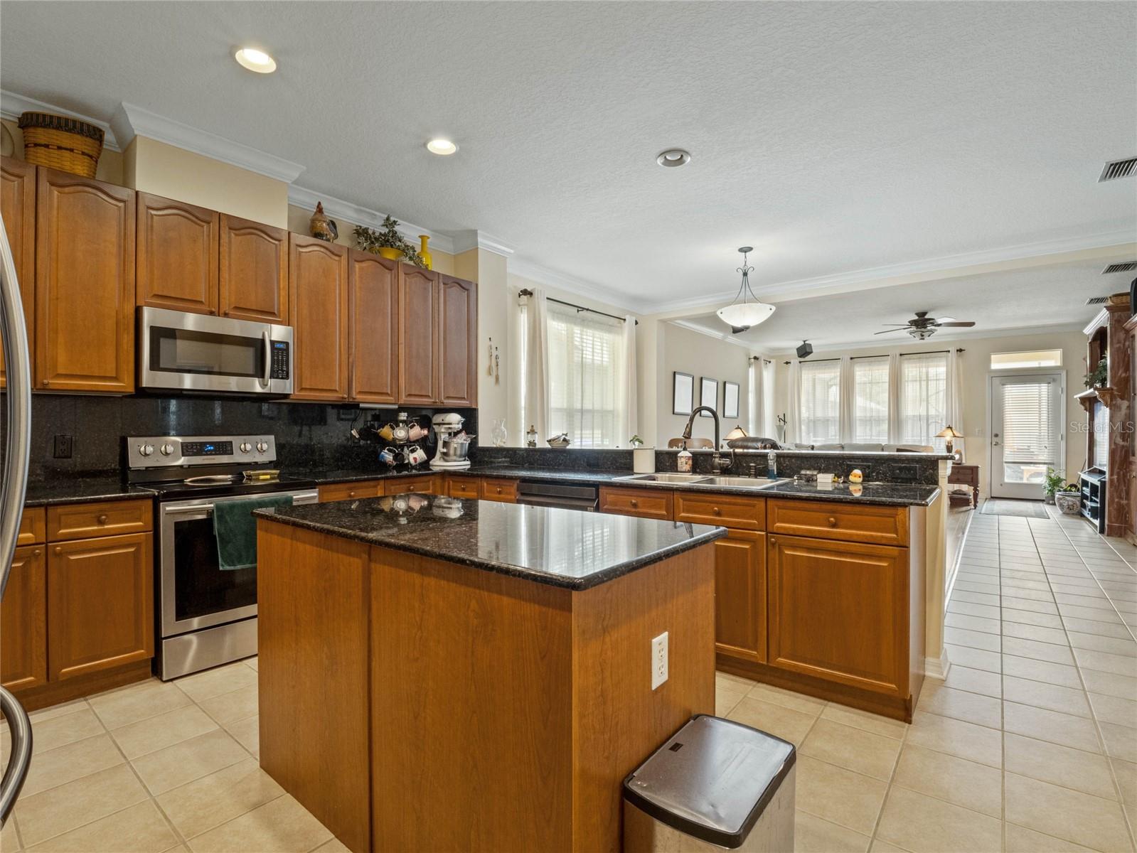 7011 Nobleton Dr Property Photo 10