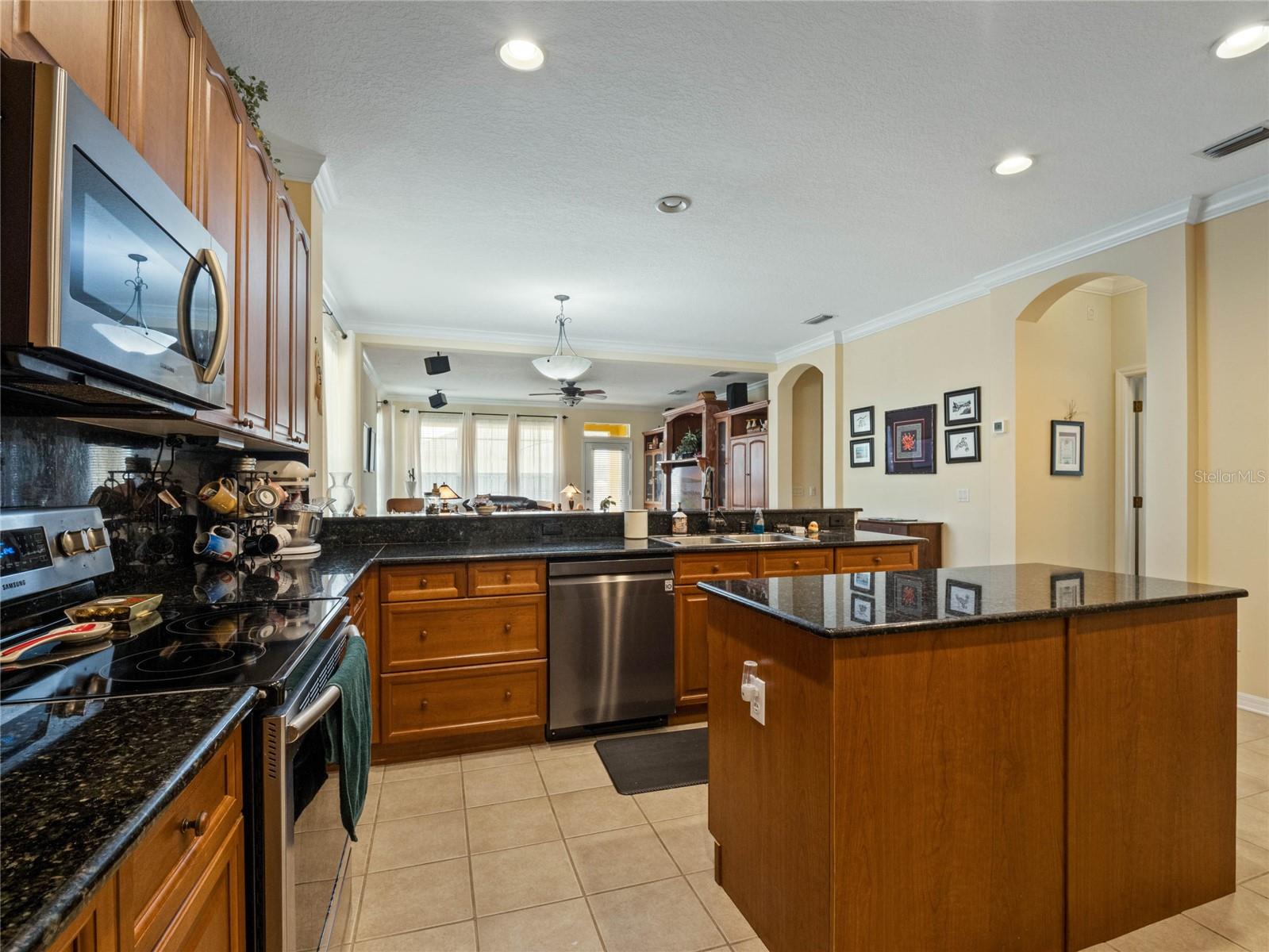7011 Nobleton Dr Property Photo 11