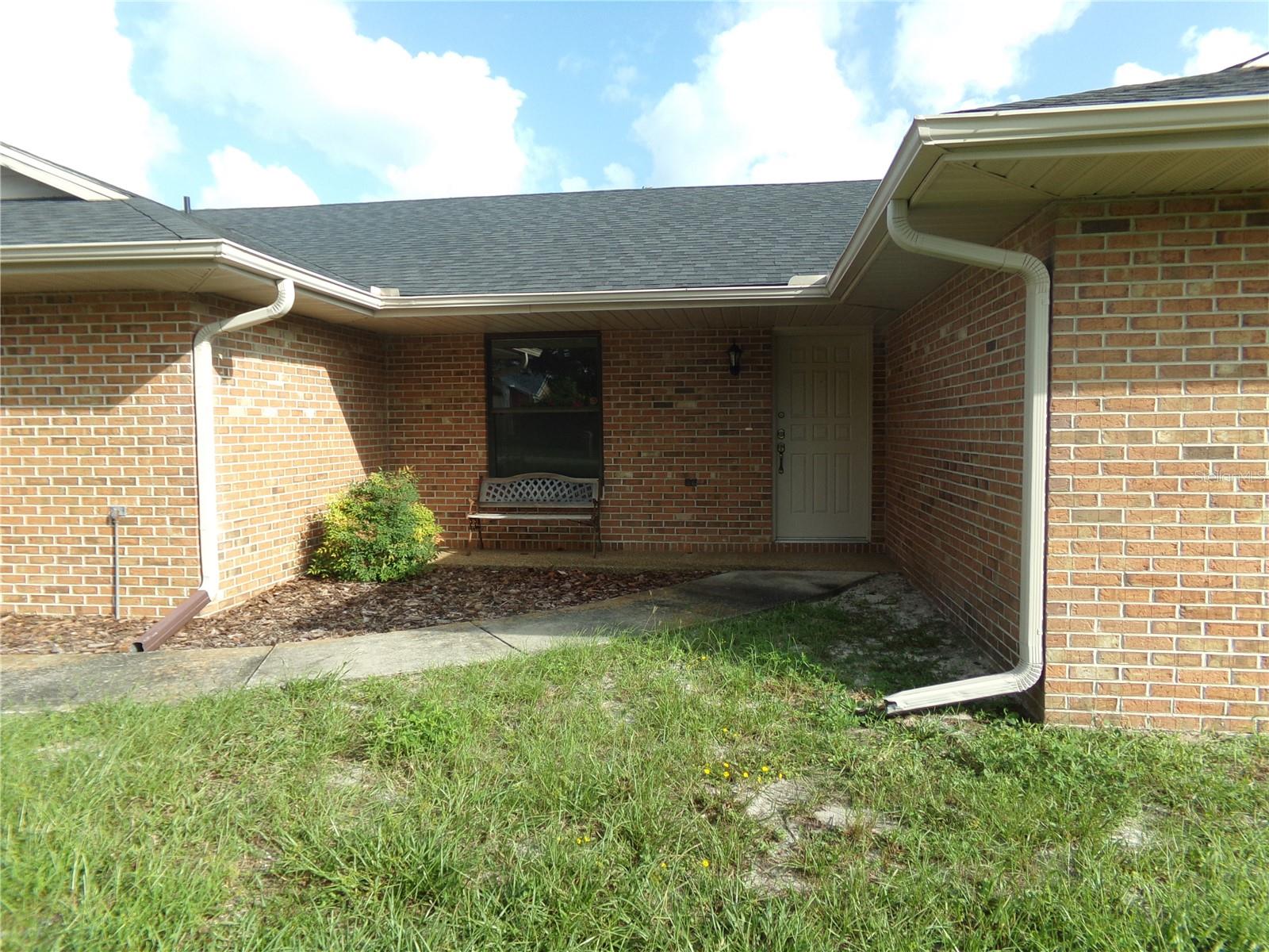 831 Abbott Ave Property Photo 1