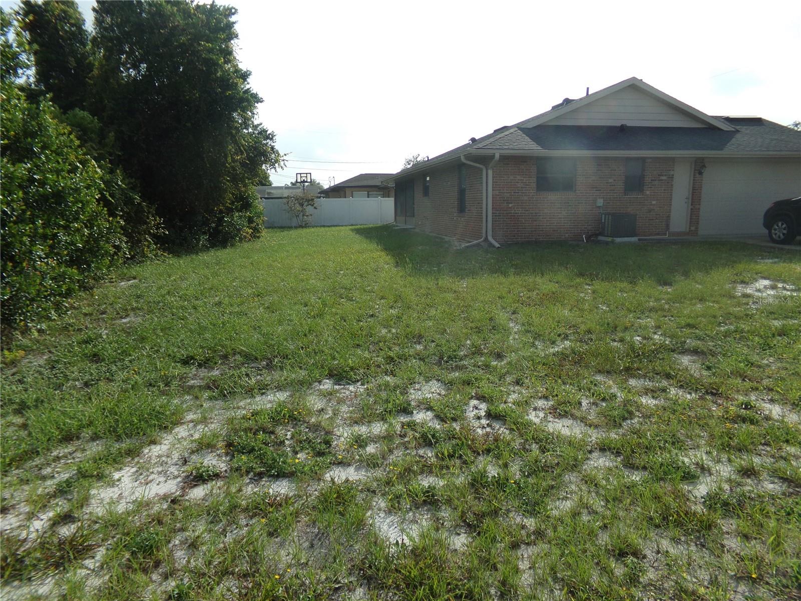 831 Abbott Ave Property Photo 10