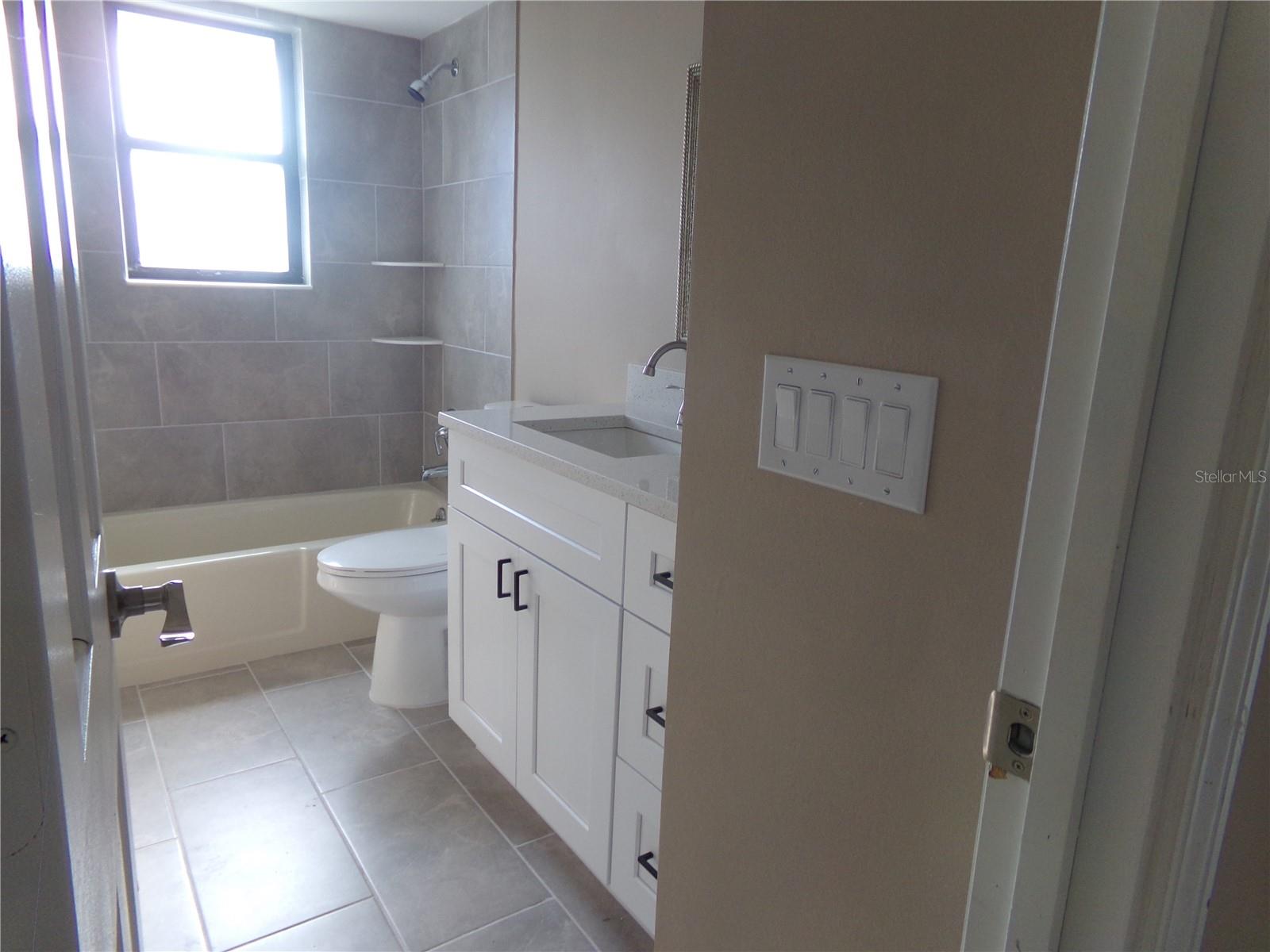 831 Abbott Ave Property Photo 22