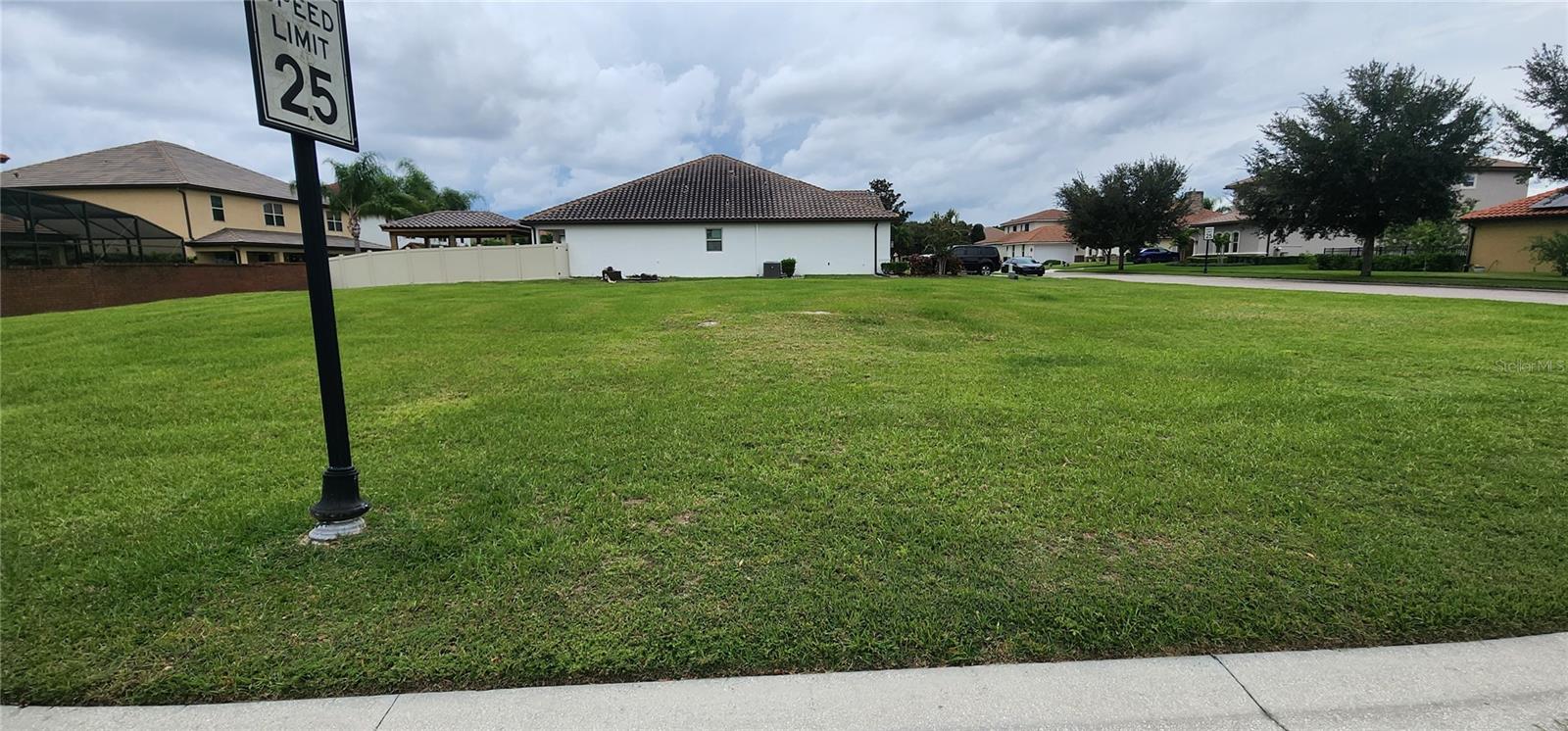 1198 Bella Vista Cir Property Photo 4