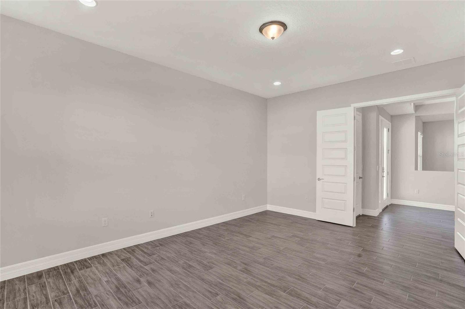 17814 Hither Hills Cir Property Photo 5