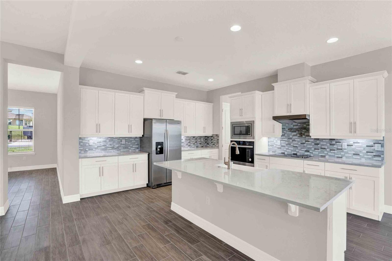 17814 Hither Hills Cir Property Photo 6