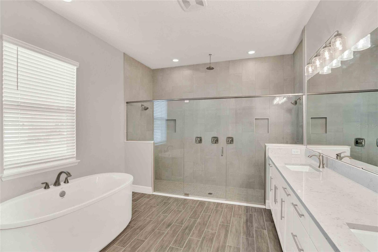 17814 Hither Hills Cir Property Photo 42