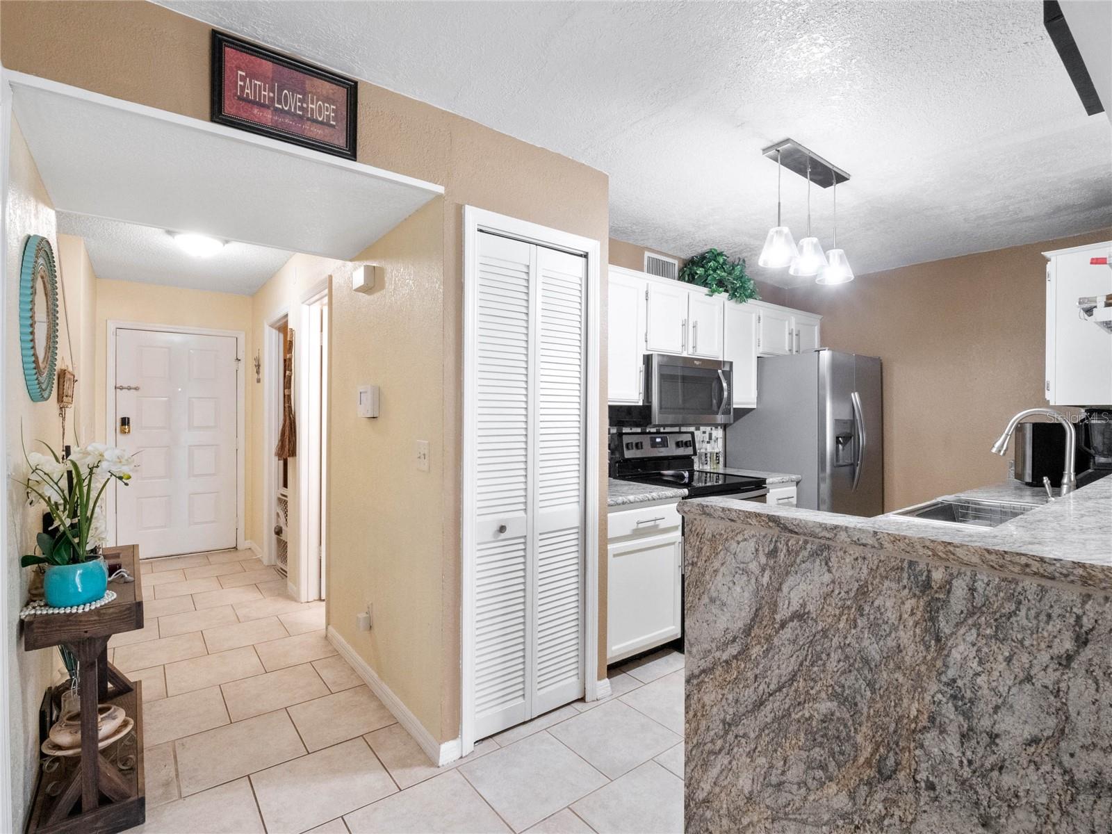 6807 Magnolia Pointe Circle Property Photo 11