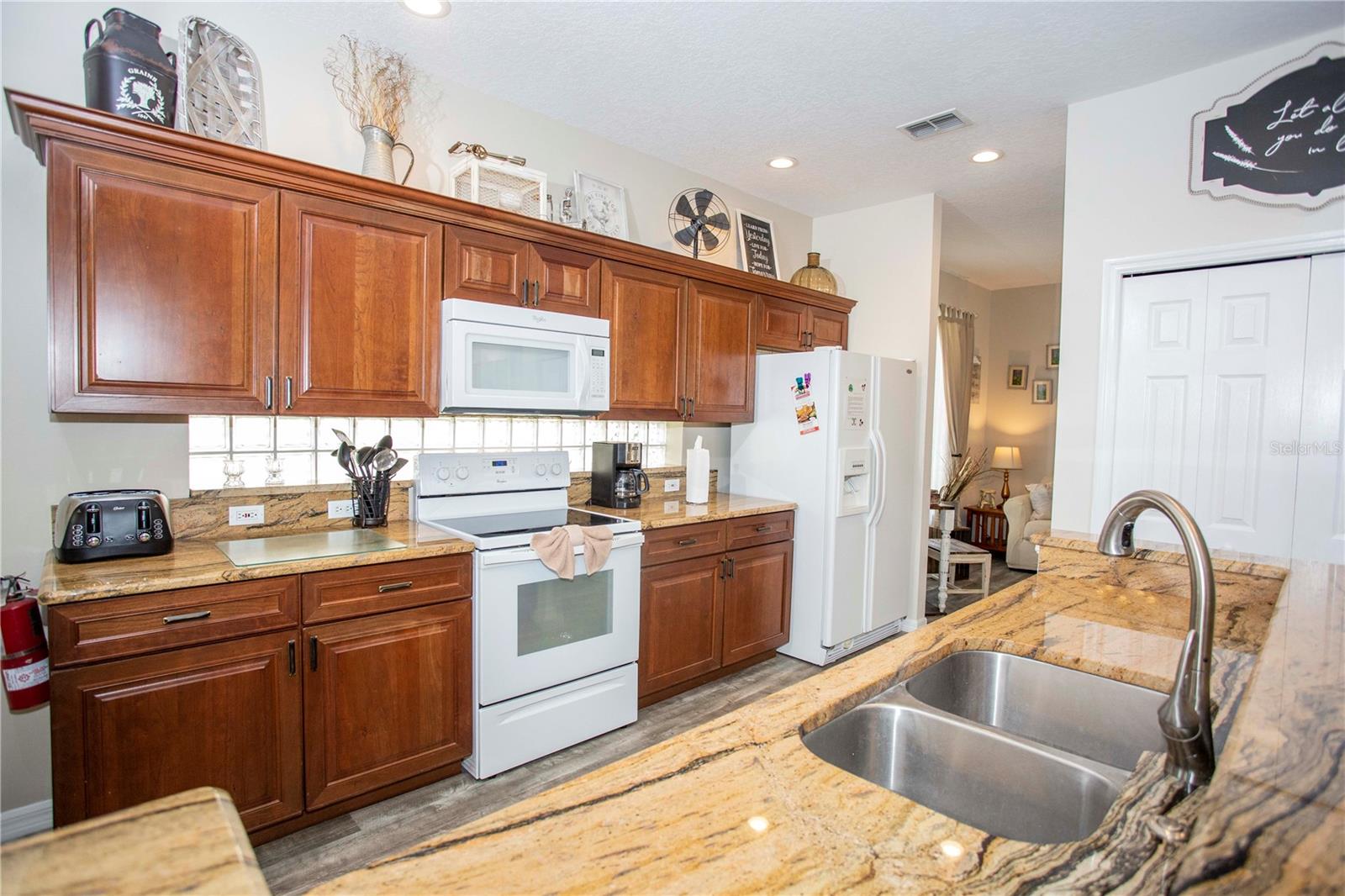 3001 Sunset Vista Blvd Property Photo 12