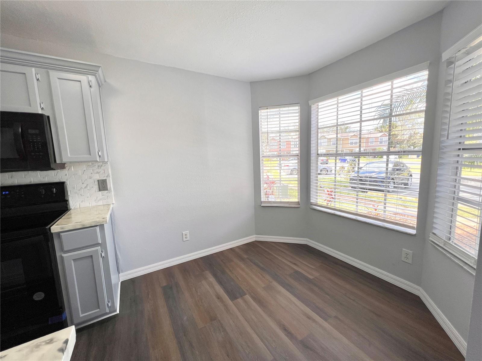 2273 Waterleaf Street Property Photo 4