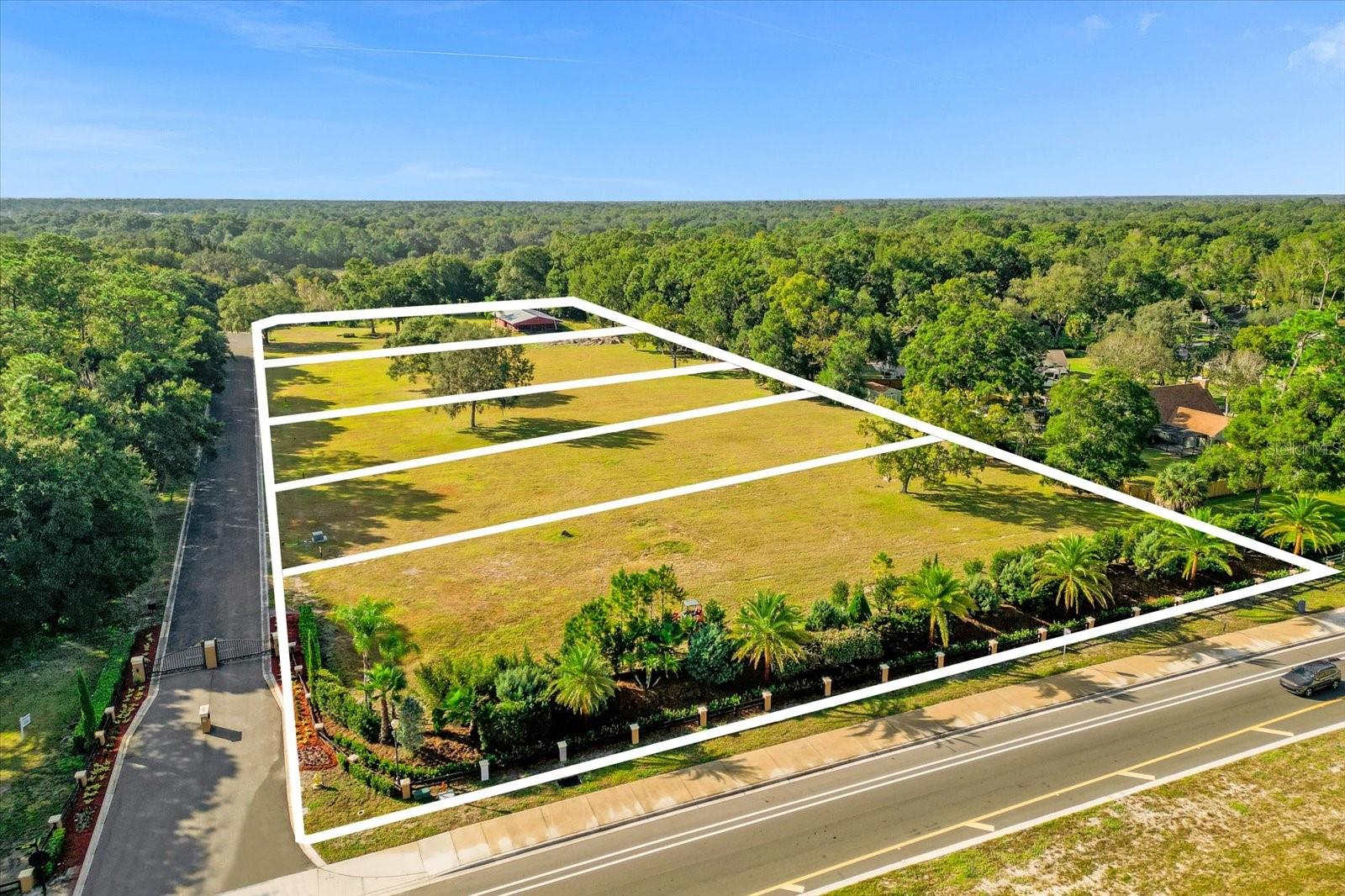 314 Gravina Pt Property Photo 3