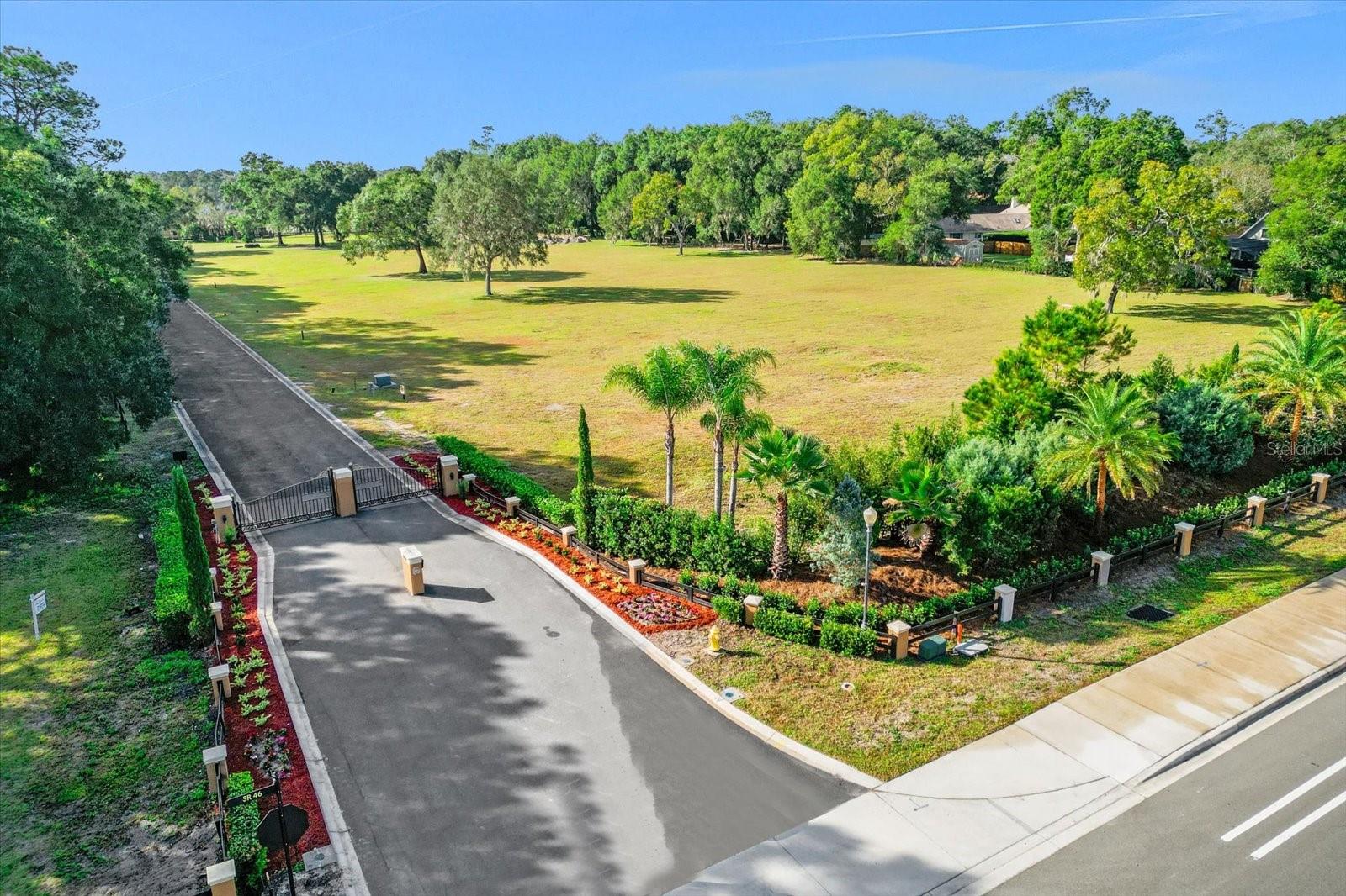 314 Gravina Pt Property Photo 5