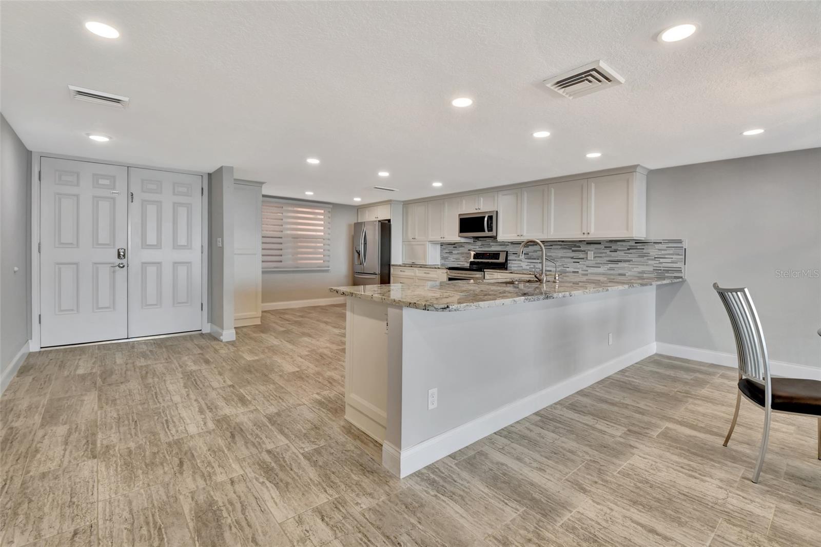 645 Marina Point Dr #6450 Property Photo 11