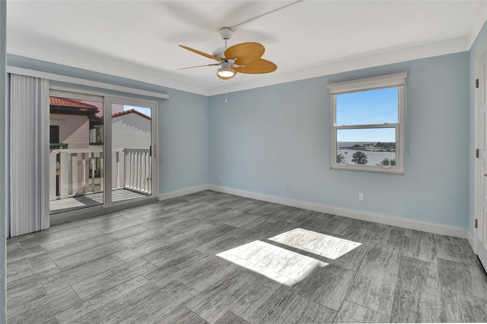 645 Marina Point Dr #6450 Property Photo 28