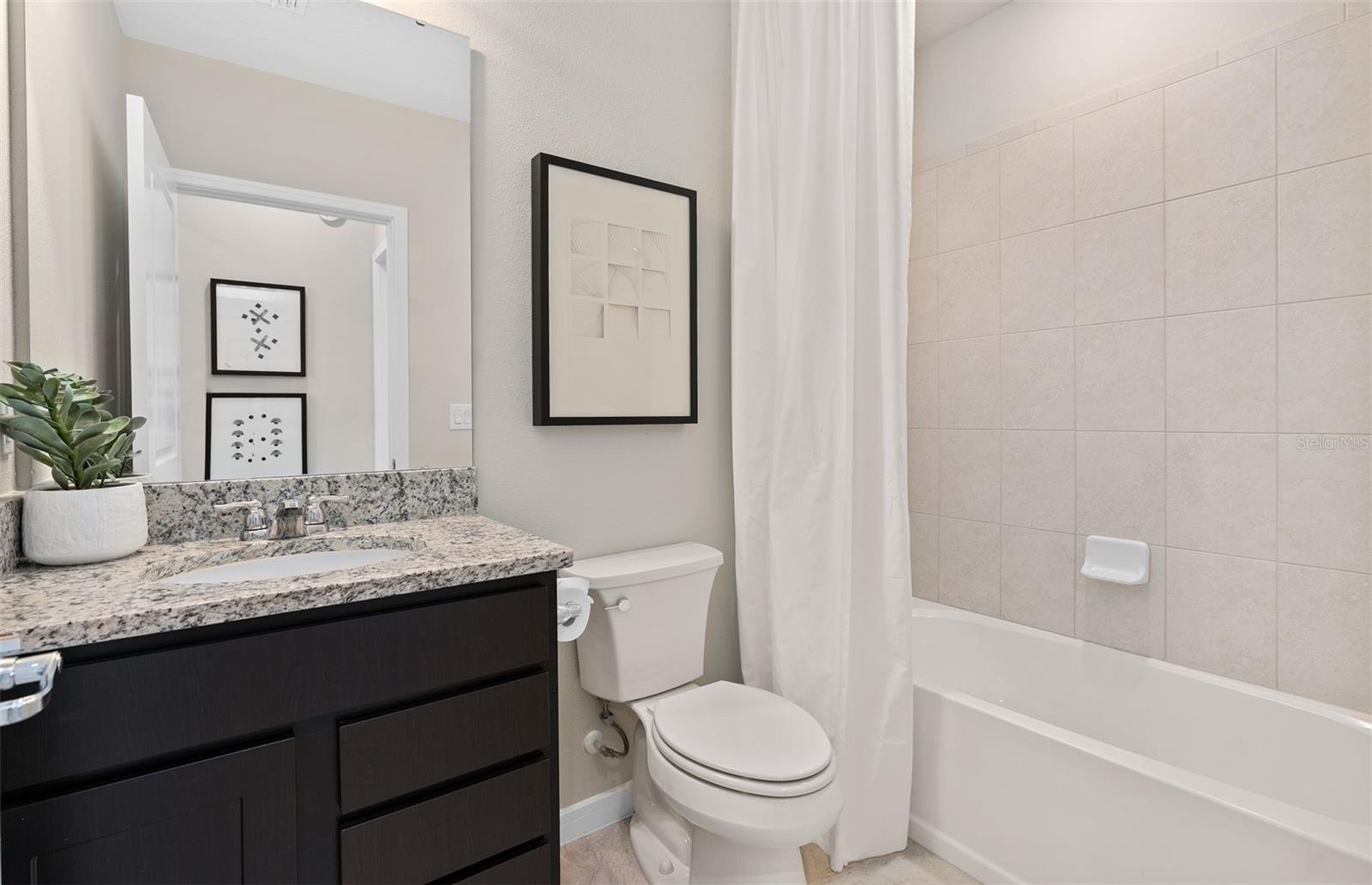 2118 Charming Ave Property Photo 14
