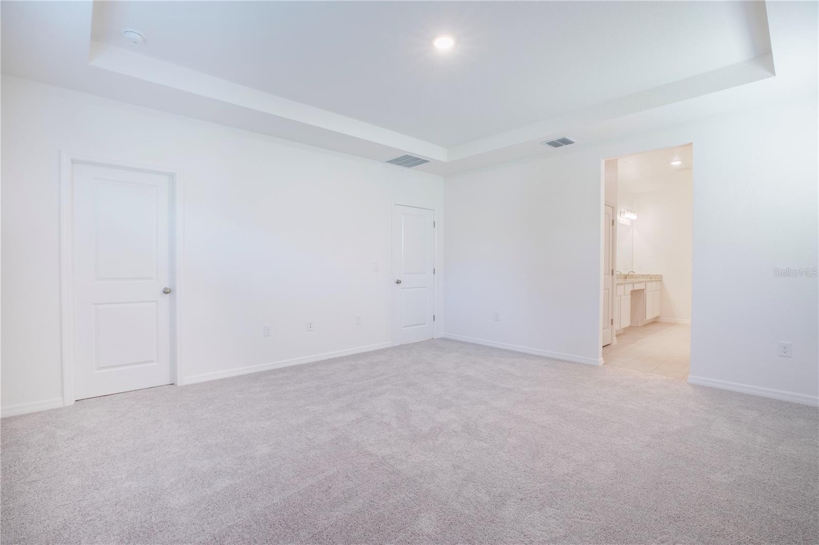 25388 Alicante Dr Property Photo 7