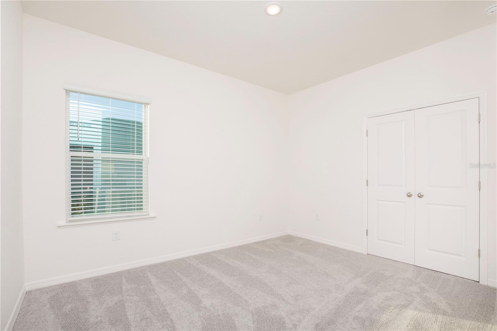 25388 Alicante Dr Property Photo 8