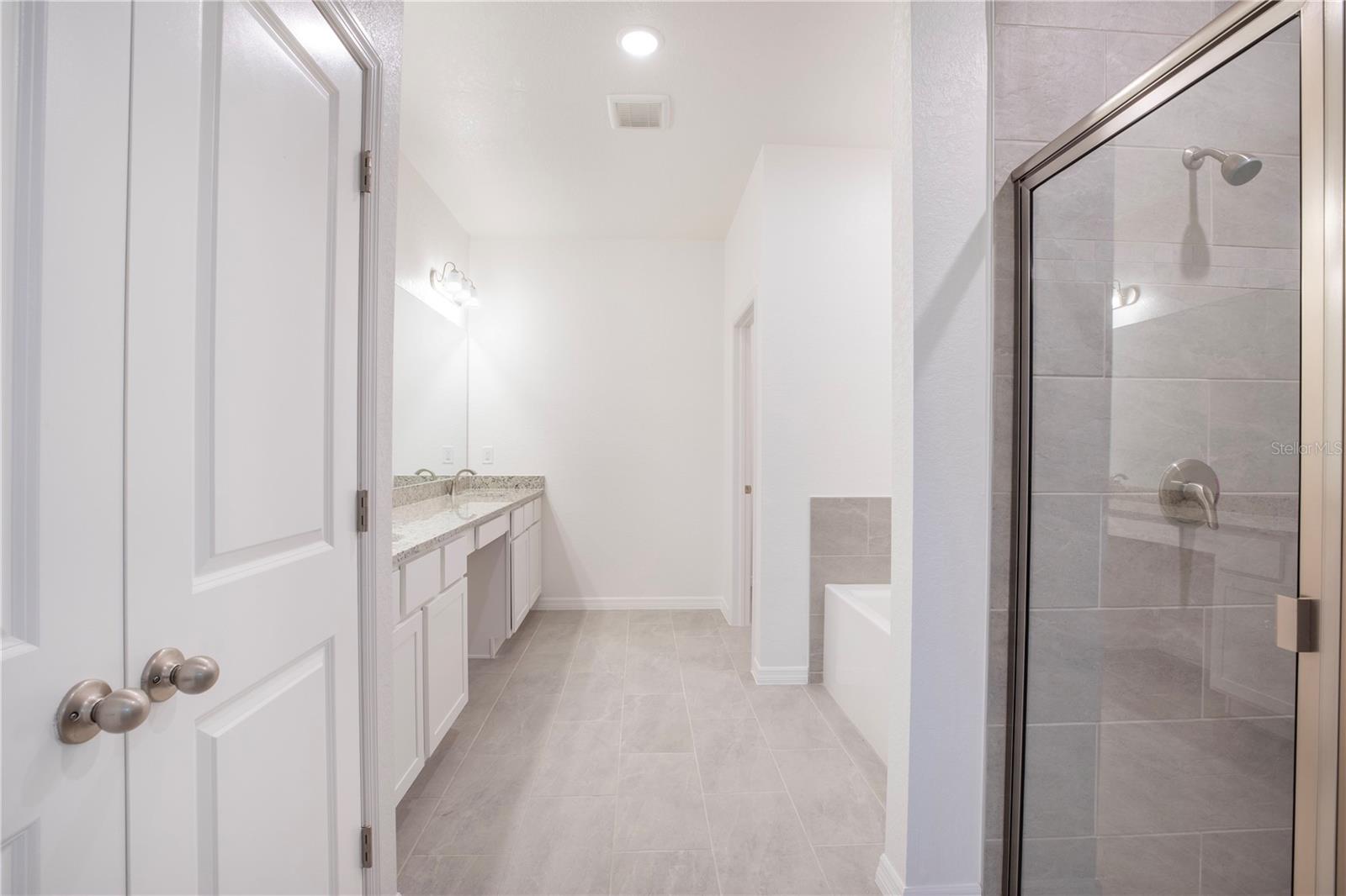 25388 Alicante Dr Property Photo 12