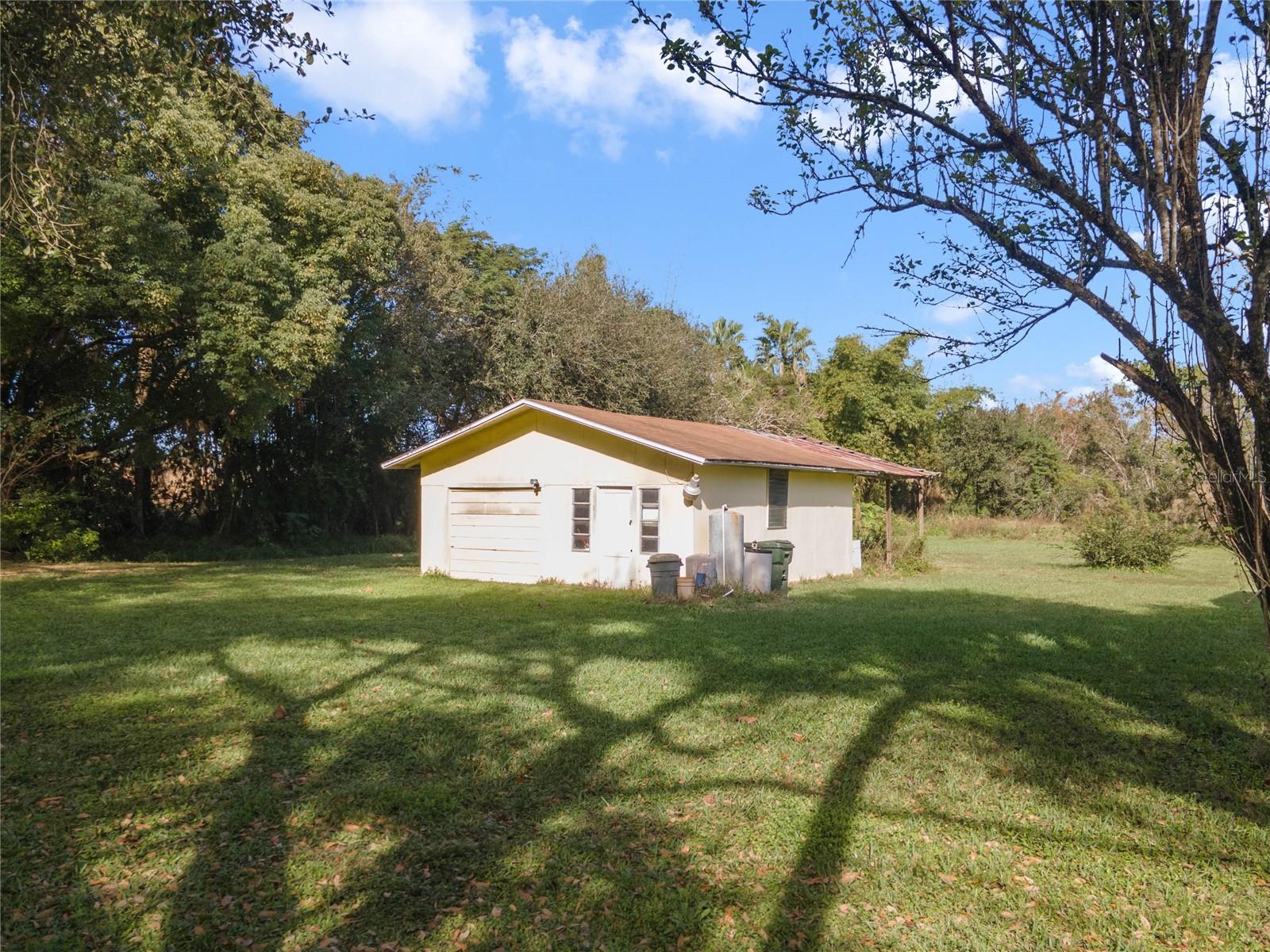 12 Lee St Property Photo 4