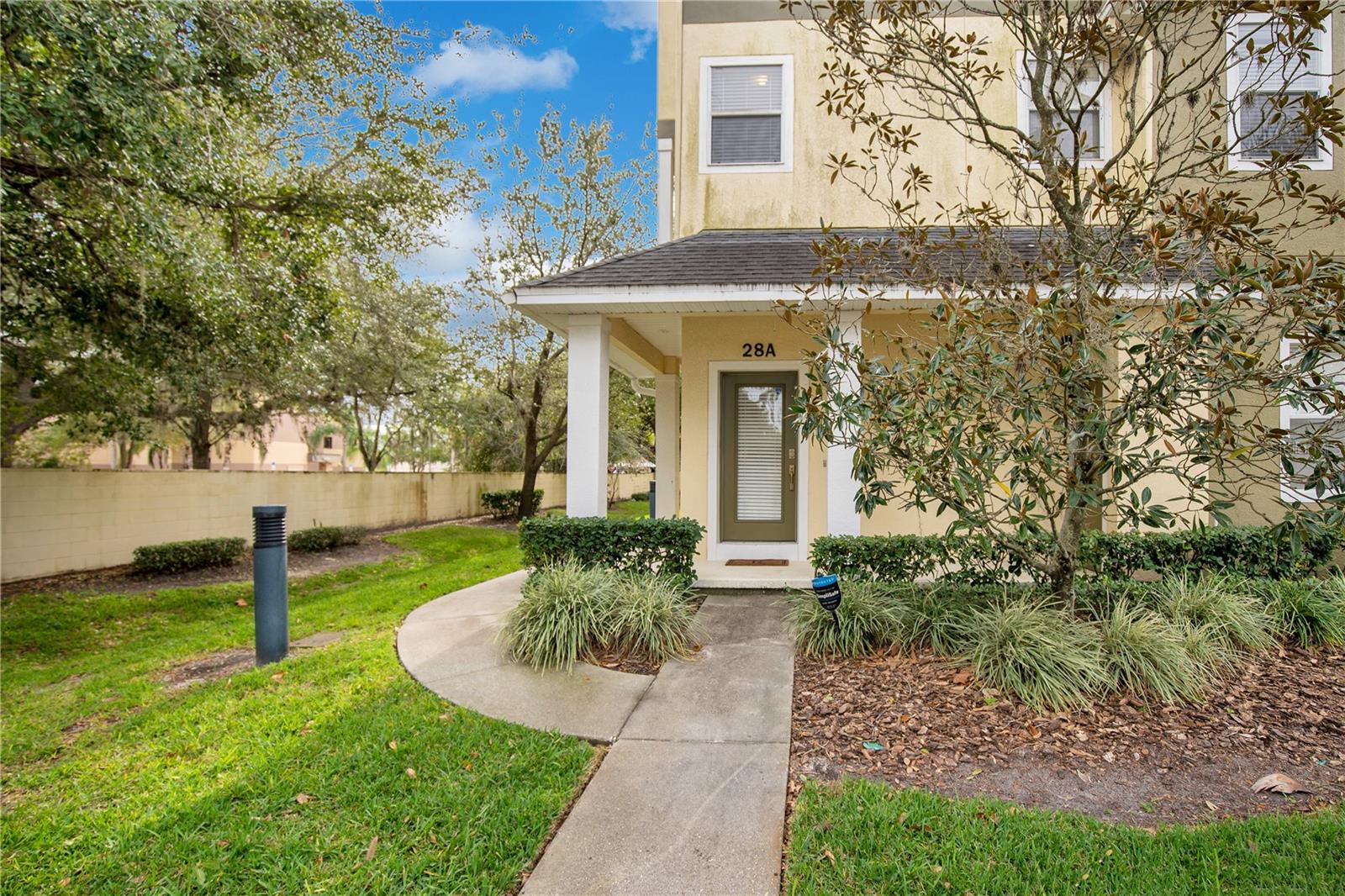 28 W Esther St #a Property Photo 3
