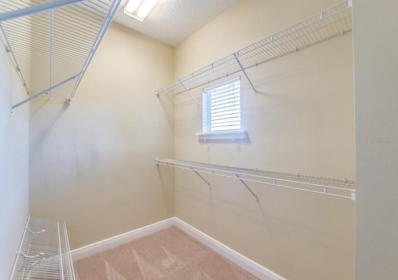 28 W Esther St #a Property Photo 14