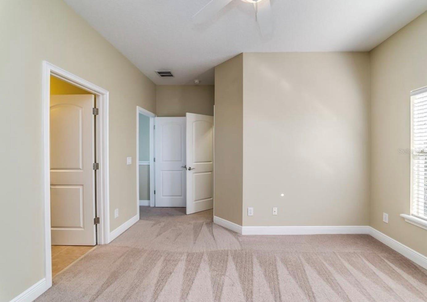 28 W Esther St #a Property Photo 17