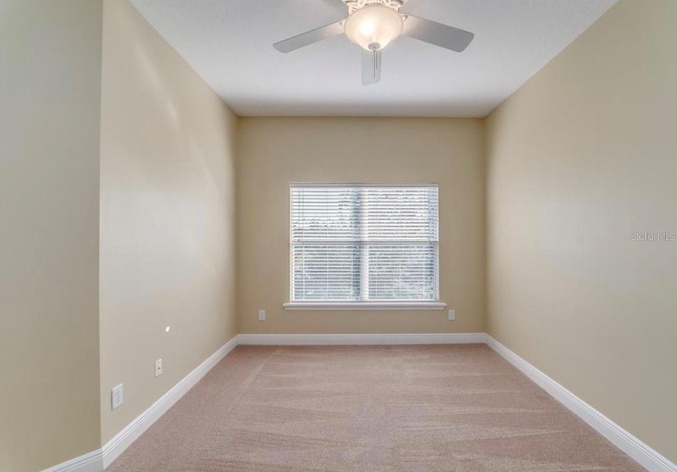 28 W Esther St #a Property Photo 18