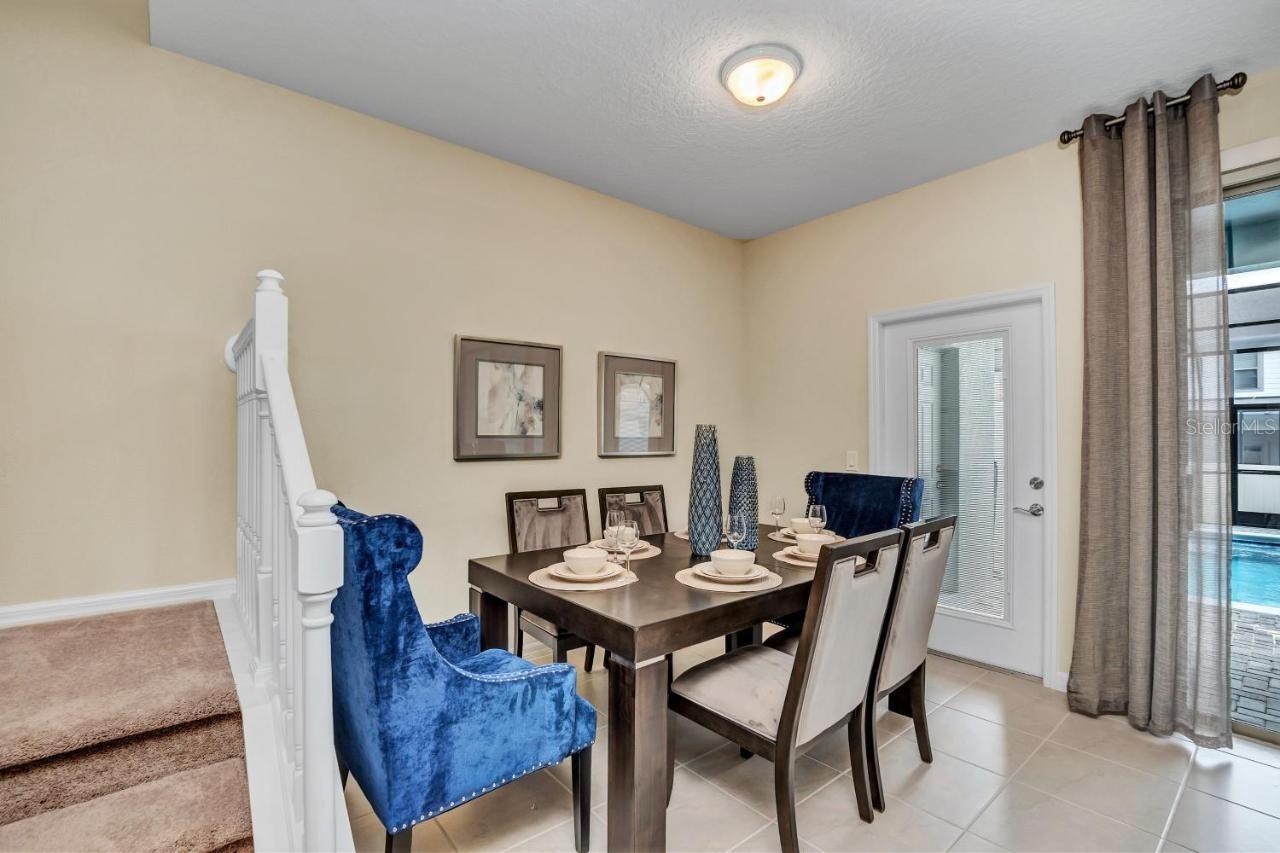 2407 Dubai St Property Photo 12