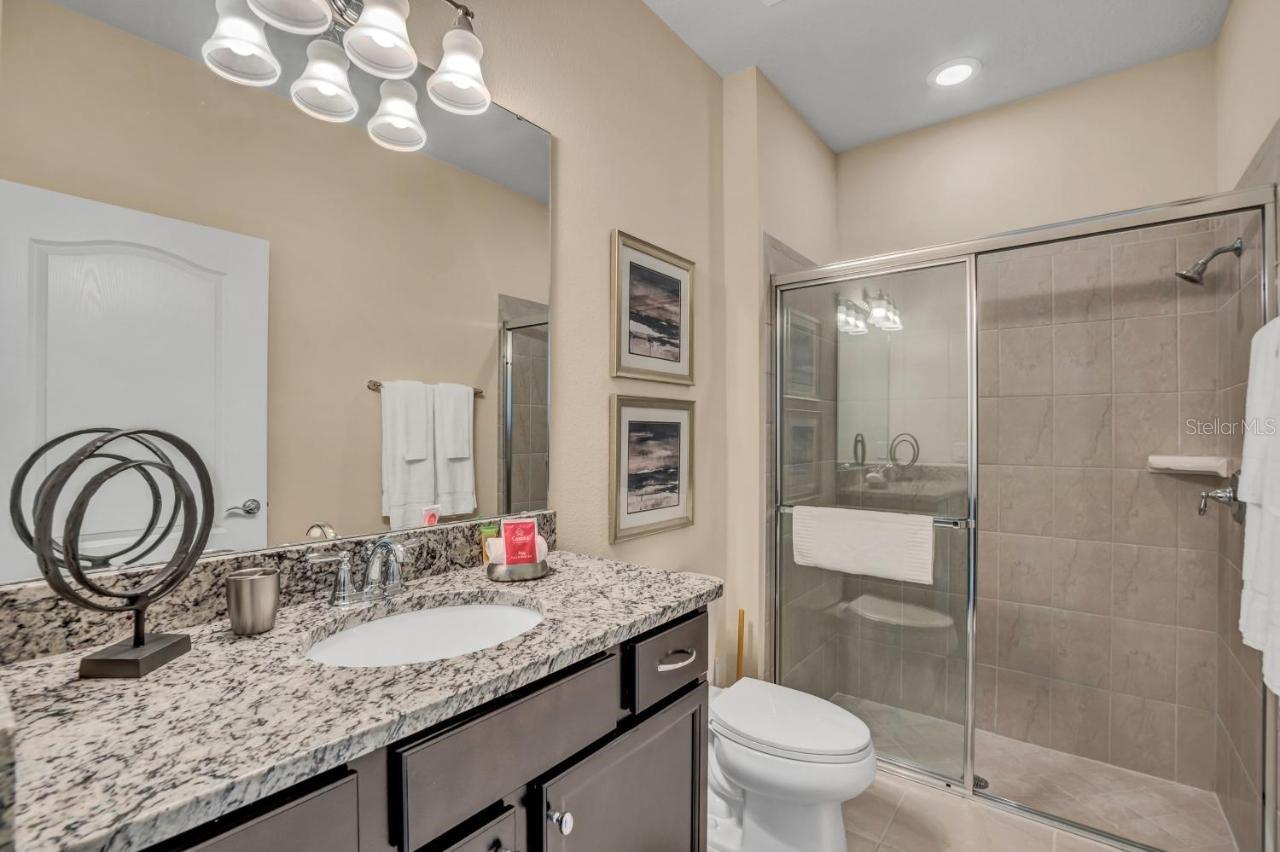 2407 Dubai St Property Photo 15